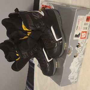 Burton snowboard boots mens size 9